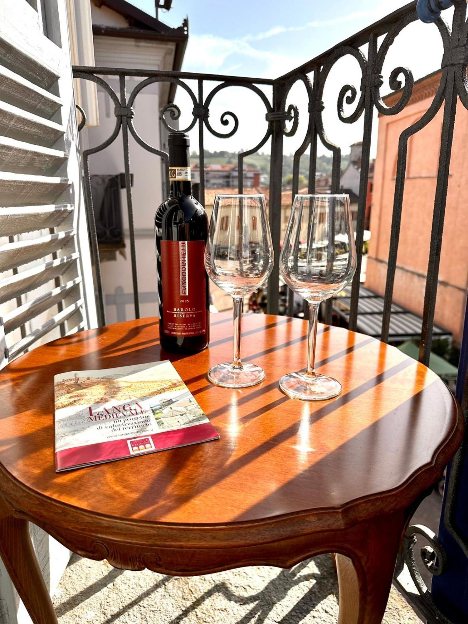 Historical Duomo Apartment Alba Ngoại thất bức ảnh